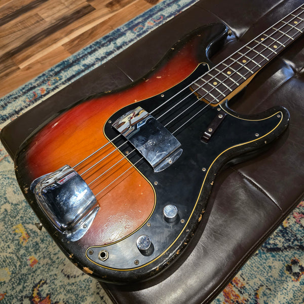 1972 Fender Precision P Bass - Jazz Neck Width - Sunburst - w/Case
