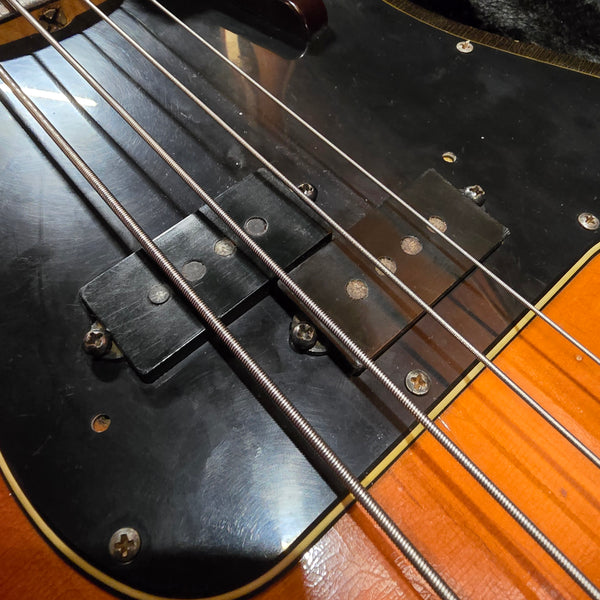 1972 Fender Precision P Bass - Jazz Neck Width - Sunburst - w/Case