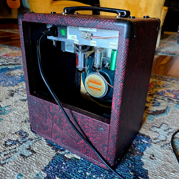 Hunter Amplifiers - Stingray - 4-watt Tube Combo - 8" Speaker - Red Snakeskin