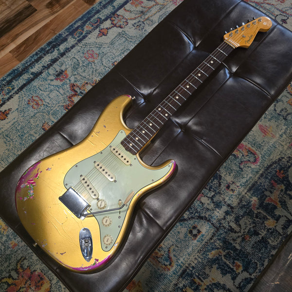 2016 Fender Custom Shop - Wildwood 10 - '61 Strat - Heavy Relic - Aztec Gold / Pink Paisley - Cruz Pickups