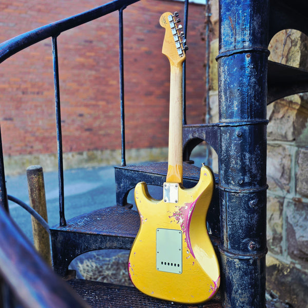 2016 Fender Custom Shop - Wildwood 10 - '61 Strat - Heavy Relic - Aztec Gold / Pink Paisley - Cruz Pickups