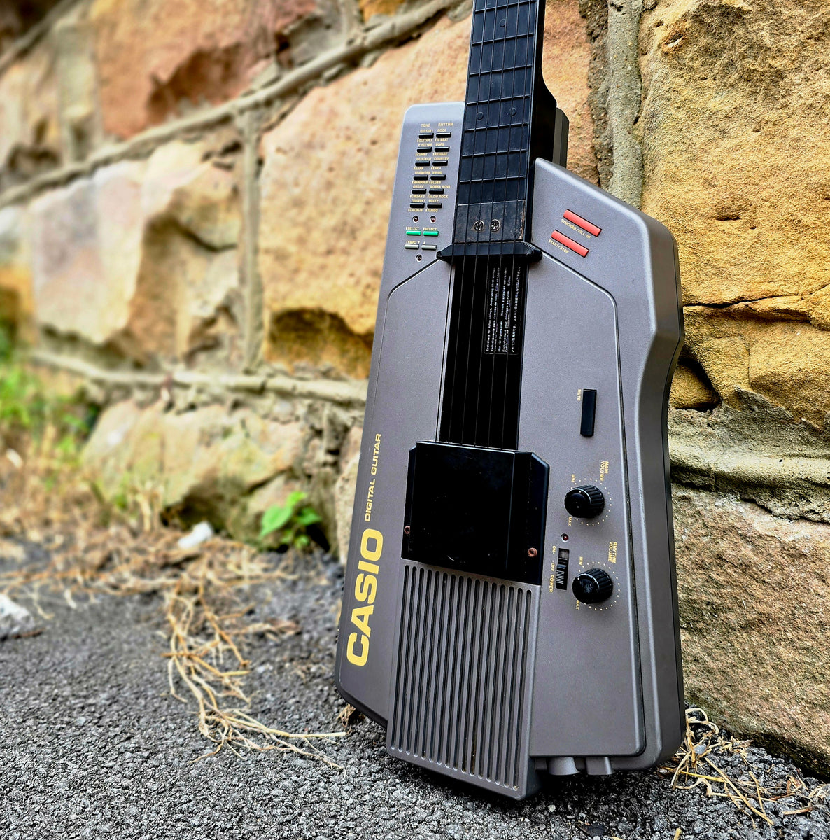 CASIO デジタルギター DG-7 グレー 説明書付 1980s Casio DG-7 Digital Synth Guitar - Made In Japan – Cumberland