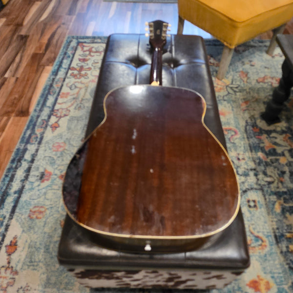 1968 Silvertone 57P633L Jumbo Acoustic Guitar - w/Case