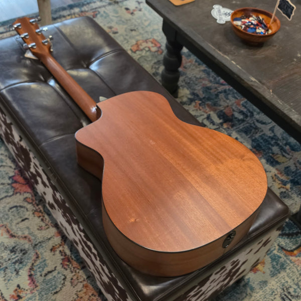 2016 Taylor 114ce Grand Auditorium - Acoustic Electric - Natural Finish - w/Gig Bag