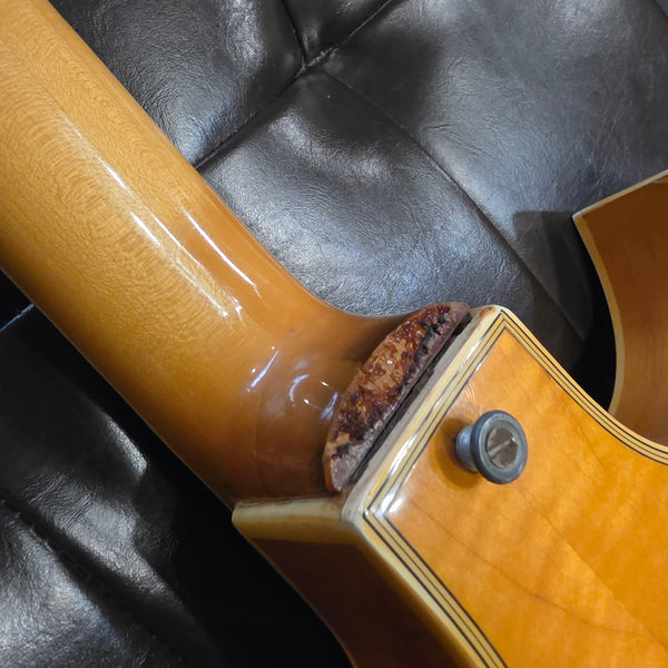 1968 Hofner 500/8BZ Verithin Bass w/Fuzz - Natural Finish