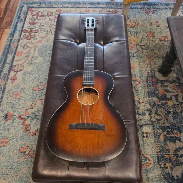 1944 Oahu -Student Prince - Model 100K6604 - Square Neck Hawaiian Guitar - Regal Built - w/Case