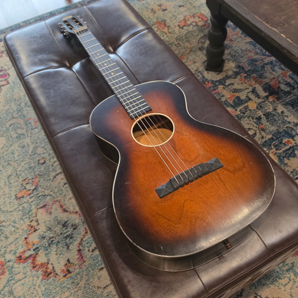 1944 Oahu -Student Prince - Model 100K6604 - Square Neck Hawaiian Guitar - Regal Built - w/Case
