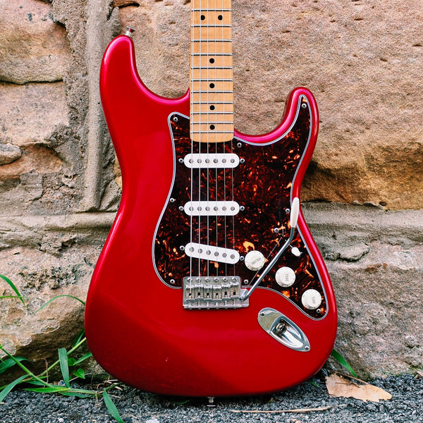 1996 Fender Jimmie Vaughn Tex Mex Stratocaster - MIM - Candy Apple Red - w/Hardshell Case