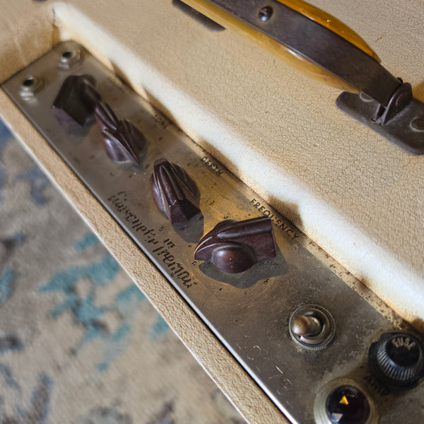 1960 Gibson Gibsonette Tremolo GA-8T Discoverer - 1x12 - Tube Combo Amp
