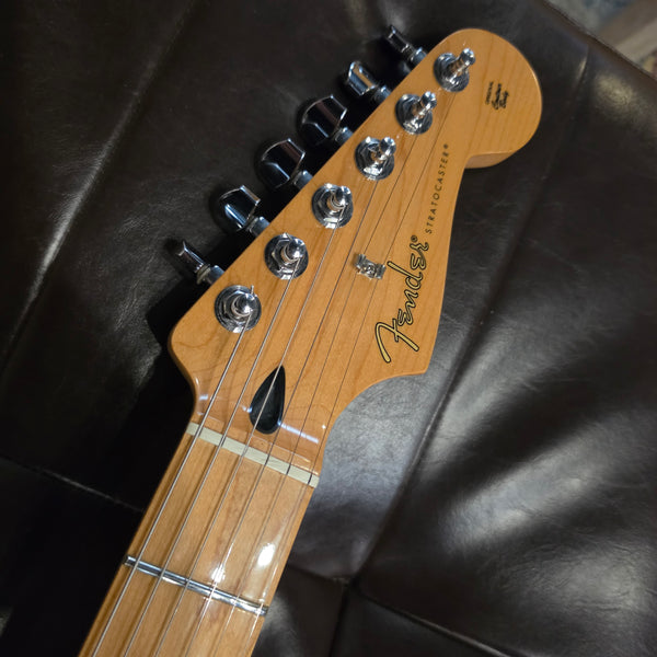 2018 Fender Player Series Stratocaster - Maple Neck - MIM - 3-Tone Sunburst