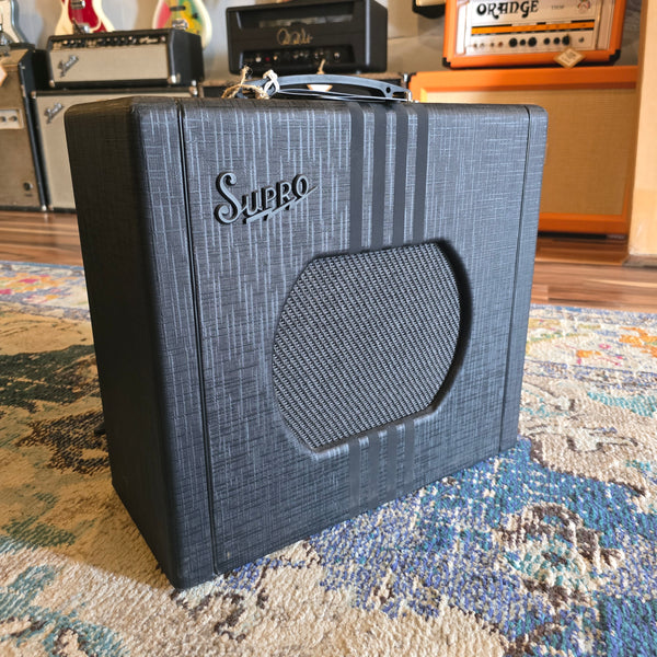 NEW OLD STOCK Supro Delta King 10 - Black & Black - Tube Combo