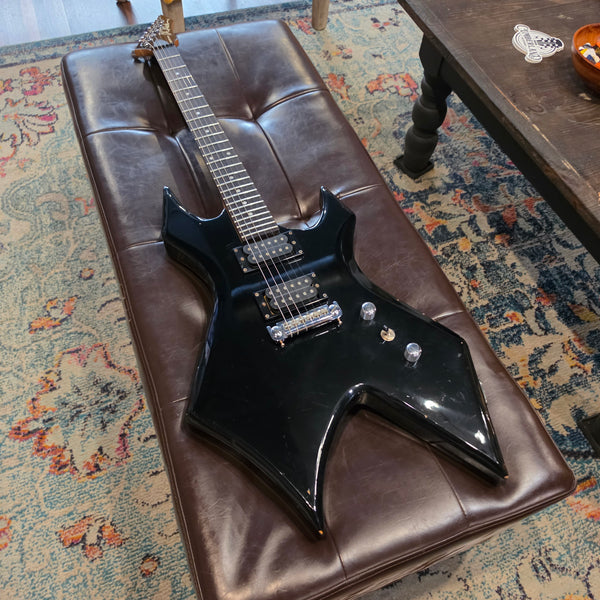 2001 B.C. Rich Bronze Series Warlock - Black - w/Coffin Road Case
