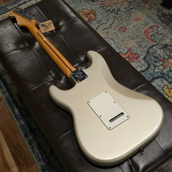 2005 2006 Fender 60th Diamond Anniversary Standard Strat - Blizzard Pearl - w/ Gig Bag