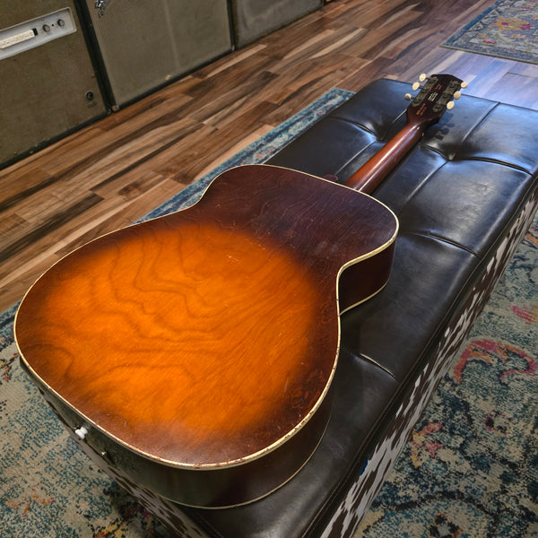1967 Silvertone Model 641 - H-641 - Cherry Sunburst