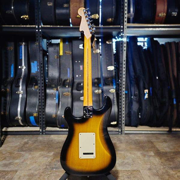 2005 Fender American Deluxe V-Neck Stratocaster - 2-Tone Sunburst - w/OHSC