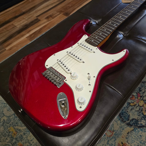 2020 Fender Squier Classic Vibe '60s Strat - Candy Apple Red - w/Hardshell Case
