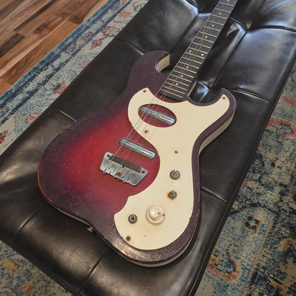 1965 Silvertone 1457 Guitar with Amp / Case Combo - Red - PROJECT