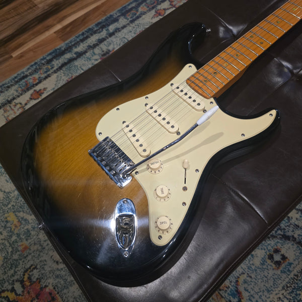 2005 Fender American Deluxe V-Neck Stratocaster - 2-Tone Sunburst - w/OHSC