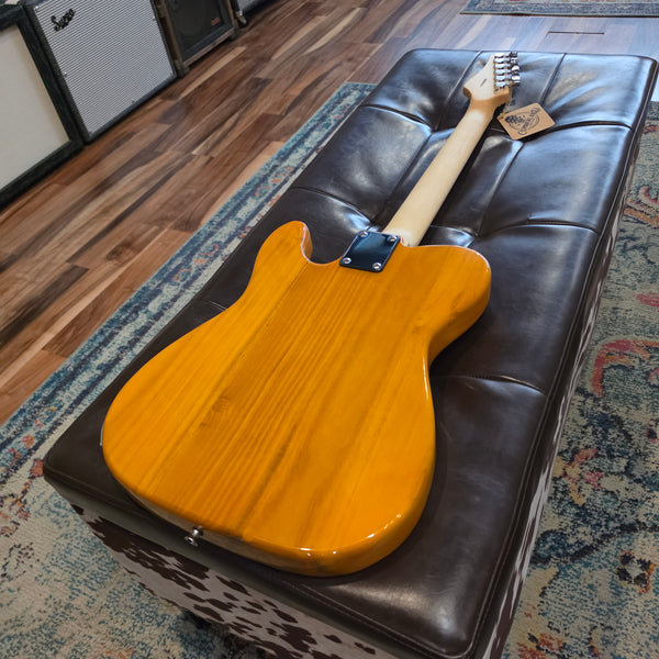 Lyman LT-150 T-Style - Electric - Natural - w/Gig Bag