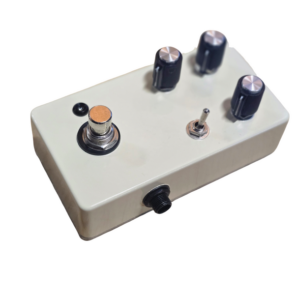 VVCo Sizzorfite - Handwired EQD White Light Overdrive Pedal Clone