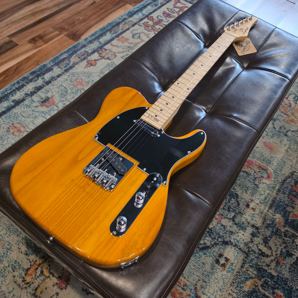 Lyman LT-150 T-Style - Electric - Natural - w/Gig Bag