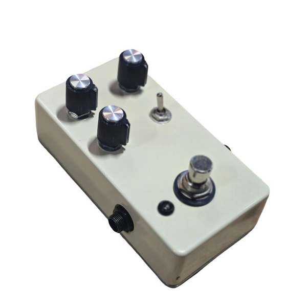 VVCo Sizzorfite - Handwired EQD White Light Overdrive Pedal Clone