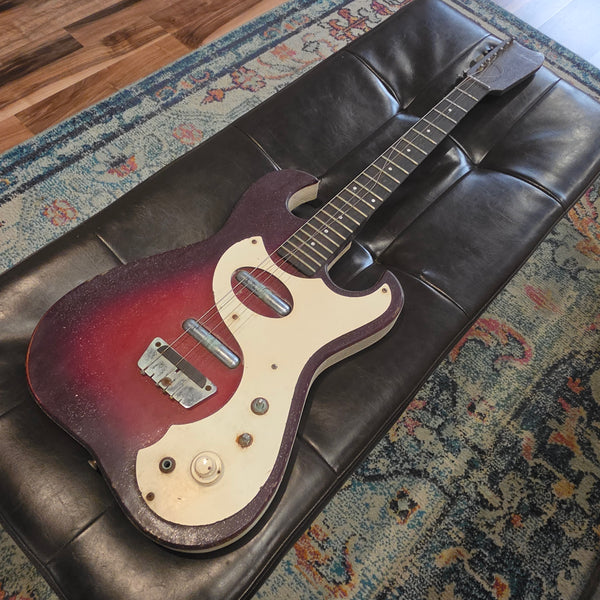 1965 Silvertone 1457 Guitar with Amp / Case Combo - Red - PROJECT