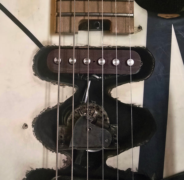 Judah Guitars EVH Frankie Stripes Relic - White / Black - w/HSC