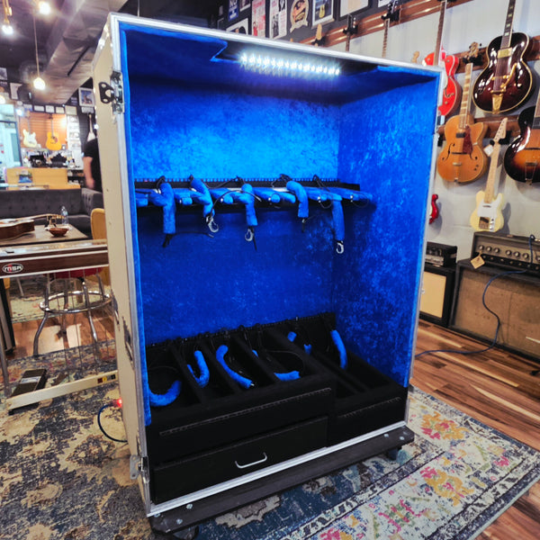 Mental Case - Touring Guitar Vault - Road Ready Case - White/Blue