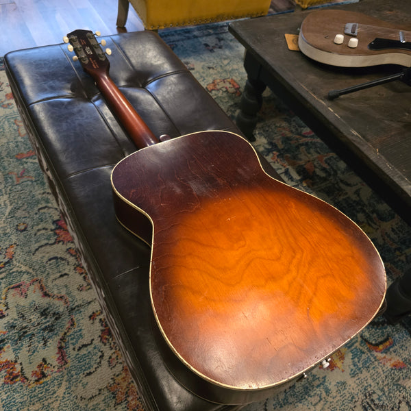 1967 Silvertone Model 641 - H-641 - Cherry Sunburst