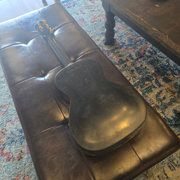 1981 Willie Nelson Graphic Novelty Carnival Toy Guitar