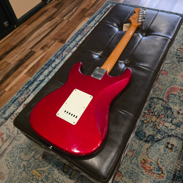2020 Fender Squier Classic Vibe '60s Strat - Candy Apple Red - w/Hardshell Case
