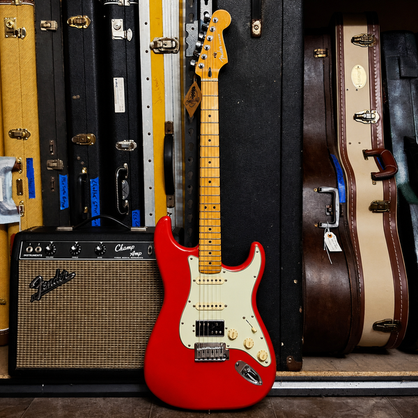 2023 Fender Player Plus HSS Stratocaster - Noiseless + Wide Range - Fiesta Red - w/Gig Bag