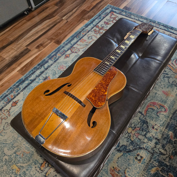 1940 Harmony Patrician H1406 - Archtop Acoustic Guitar - w/Case