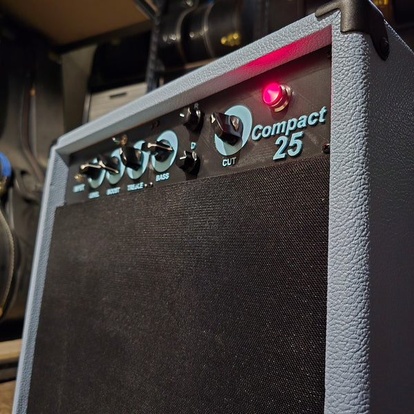 Hunter Amplifiers - Custom Order - Compact 25 - Baby Blue