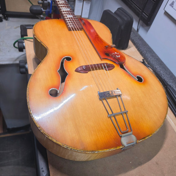 c. 1940 S.S. Stewart 17.25" Professional Archtop Guitar- Buegeleisen & Jacobson - Natural Blonde - w/Case