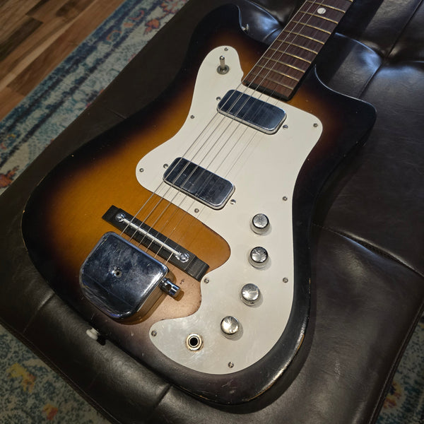 1966 Kay Vanguard K102 - Old Kraftsman - w/ Case