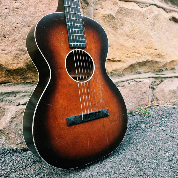 1944 Oahu -Student Prince - Model 100K6604 - Square Neck Hawaiian Guitar - Regal Built - w/Case