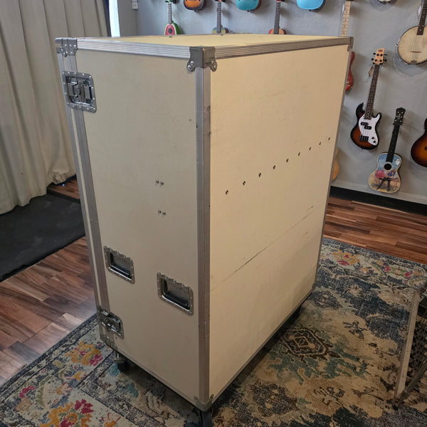 Mental Case - Touring Guitar Vault - Road Ready Case - White/Blue