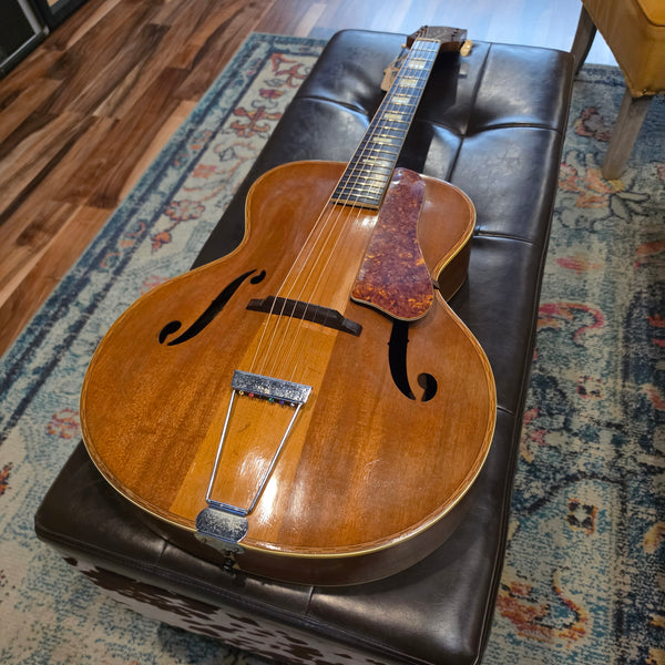 1940 Harmony Patrician H1406 - Archtop Acoustic Guitar - w/Case