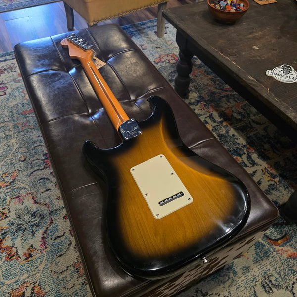 2005 Fender American Deluxe V-Neck Stratocaster - 2-Tone Sunburst - w/OHSC