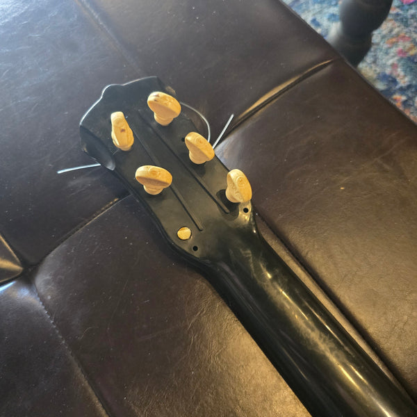 1981 Willie Nelson Graphic Novelty Carnival Toy Guitar