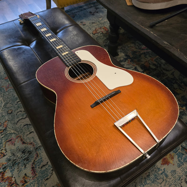 1967 Silvertone Model 641 - H-641 - Cherry Sunburst
