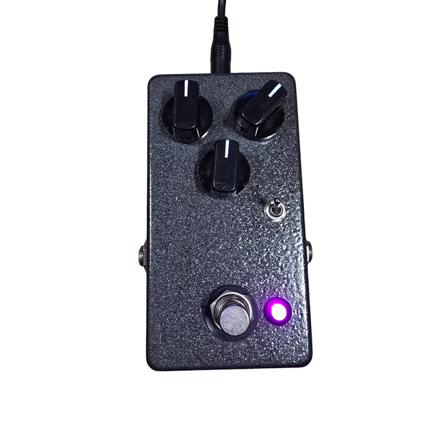 VVCo Sizzorfite - Handwired Bass Fuzz Deluxe Pedal