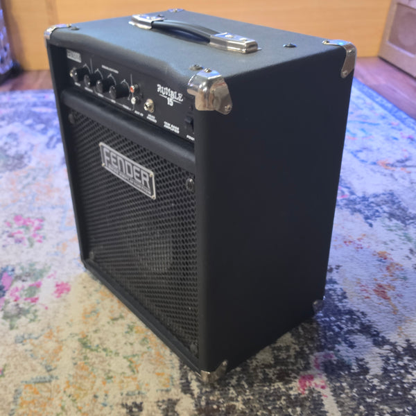 Fender Rumble 15 - 15watt - 1x8 - Bass Combo Practice Amp