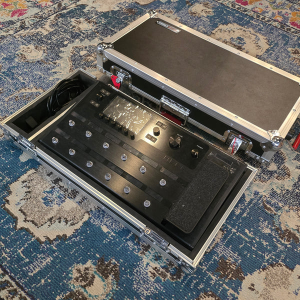 Line 6 Helix Floor Processor Pedal w/Road Case + Packaging