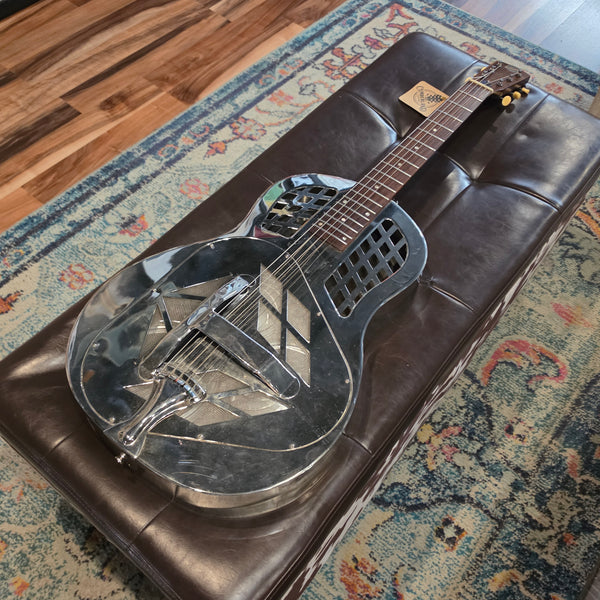2000 Johnson Amistar JM991 Tricone Resonator - w/Case