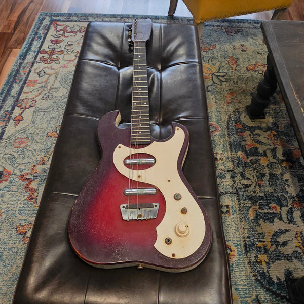 1965 Silvertone 1457 Guitar with Amp / Case Combo - Red - PROJECT