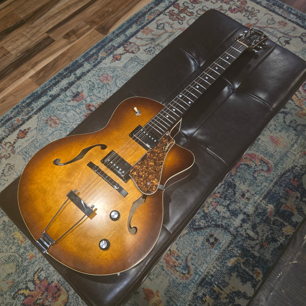 2021 Godin 5th Avenue CW Kingpin ll HB - Cognac Burst