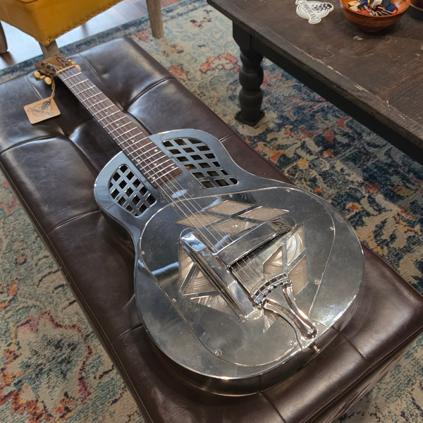 2000 Johnson Amistar JM991 Tricone Resonator - w/Case